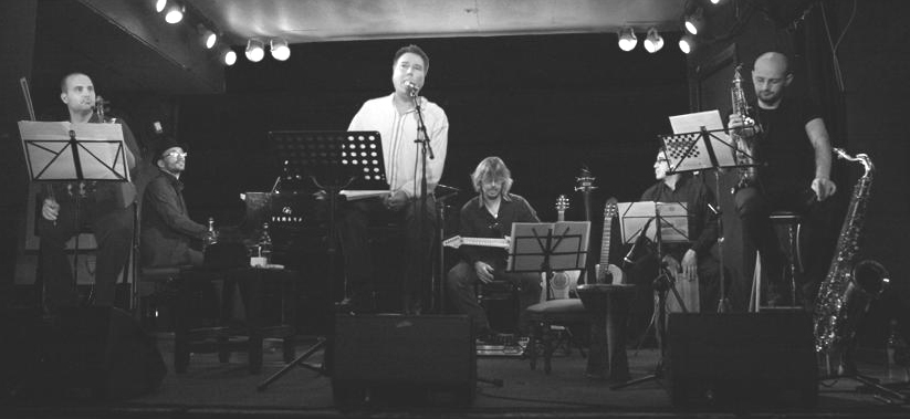 JUNTO A SU BANDA: ESTRENO DEL ESPECTÁCULO TIEMPOS